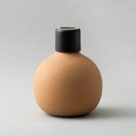 Pitcher w/ Black/White Cup