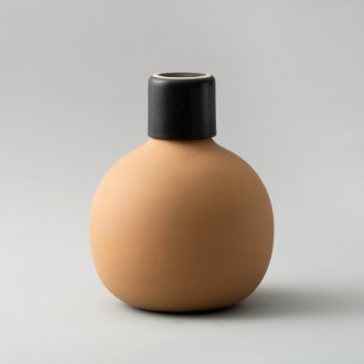 Pitcher w/ Black/White Cup